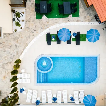 семеен бонжур 3* Panagyurishte