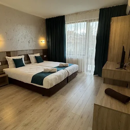 семеен бонжур Hotel